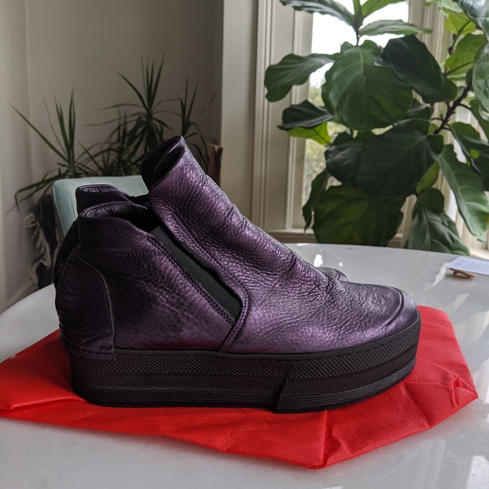 Cinza Araia Purple Kicks